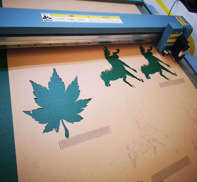 Inkjet-CAD-Schneider-Plotter-Maschine für Schuhe Taschen Bekleidung Stoff Papiermuster 4